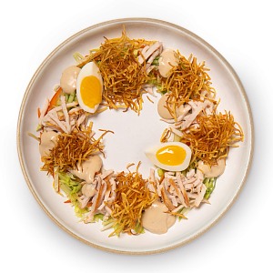 Салат с  курицей и картофелем пай